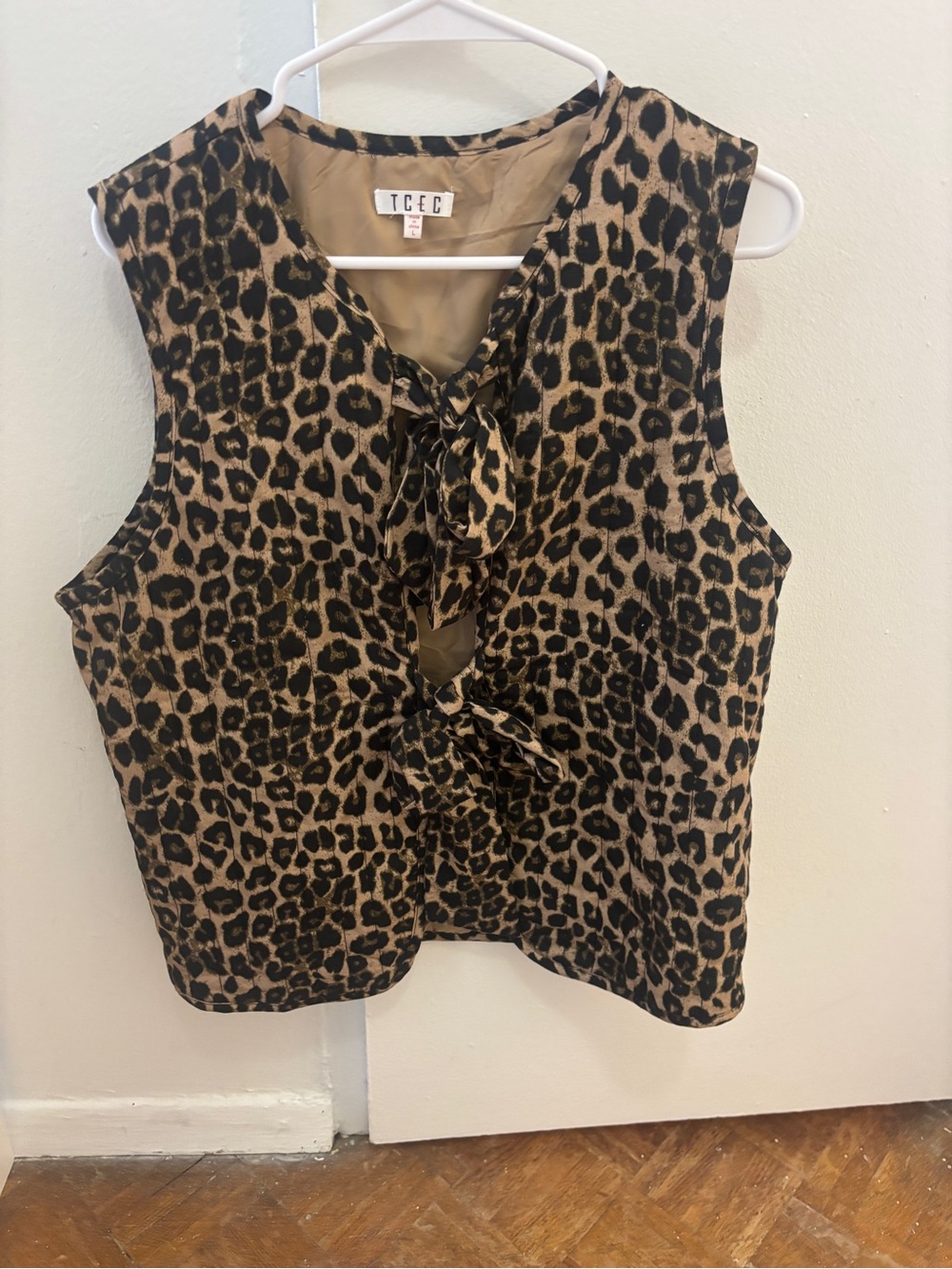 TCEC Leopard-Print Tie-Front Quilted Vest in Brown and Black